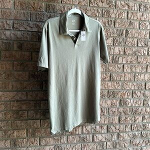 Men’s GAP polo shirt